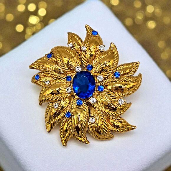 Jackie Kennedy Cornflower Brooch 18kt GP Simulated Sapphire Camrose & Kross - Picture 1 of 11
